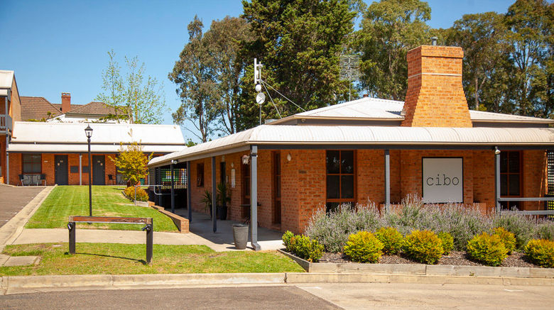 <b>Bega Downs Motor Inn Exterior</b>. Images powered by <a href="https://www.leonardoworldwide.com/" title="Leonardo Worldwide" target="_blank">Leonardo</a>.