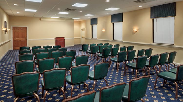 Red Roof Inn & Suites Newport News Meeting