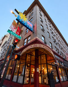 Hotel Triton