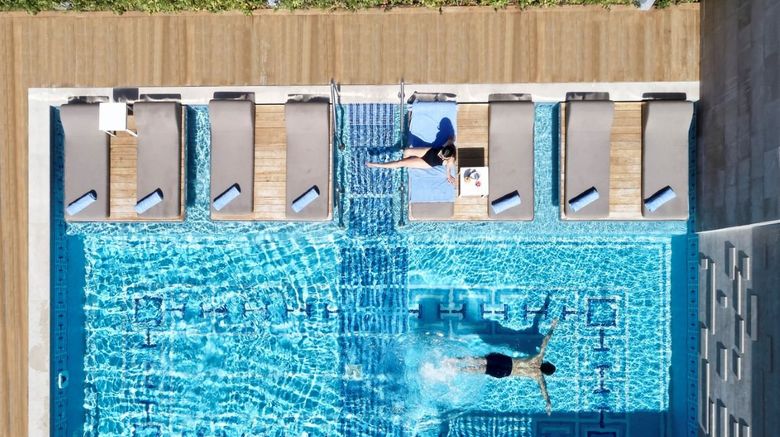 <b>Electra Metropolis Athens Pool</b>. Images powered by <a href="https://www.leonardoworldwide.com/" title="Leonardo Worldwide" target="_blank">Leonardo</a>.