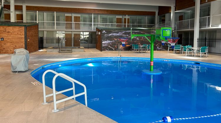 Holiday Inn Spearfish Pool