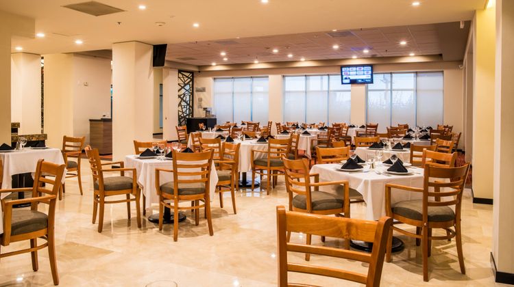 Courtyard by Marriottt San Luis Potosi Restaurant