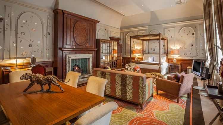The Roseate Reading Suite