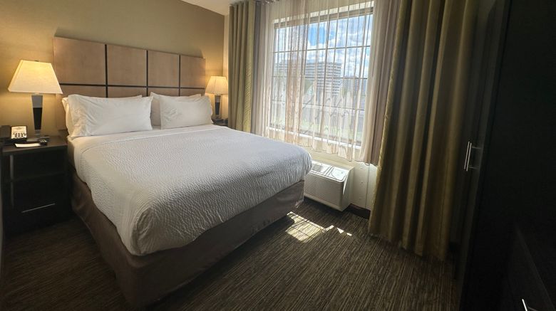<b>Candlewood Suites Alexandria West Room</b>. Images powered by <a href="https://www.leonardoworldwide.com/" title="Leonardo Worldwide" target="_blank">Leonardo</a>.