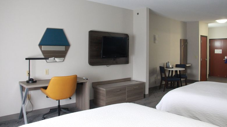 <b>Holiday Inn Express Suites Wytheville Room</b>. Images powered by <a href="https://www.leonardoworldwide.com/" title="Leonardo Worldwide" target="_blank">Leonardo</a>.