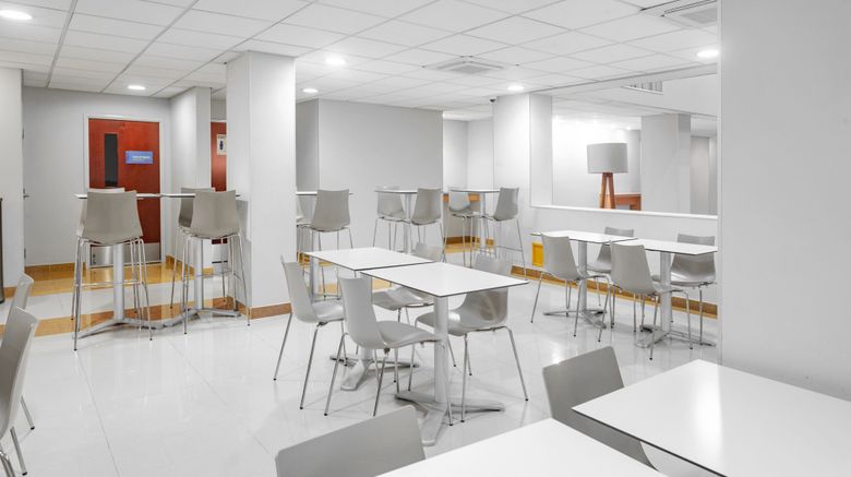 <b>City Express by Marriott Celaya Parque Restaurant</b>. Images powered by <a href="https://www.leonardoworldwide.com/" title="Leonardo Worldwide" target="_blank">Leonardo</a>.