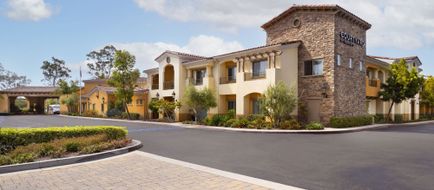 Courtyard Santa Barbara Goleta Exterior