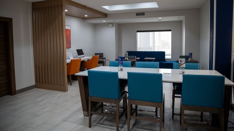 <b>Holiday Inn Express Hotel & Suites Restaurant</b>. Images powered by <a href="https://www.leonardoworldwide.com/" title="Leonardo Worldwide" target="_blank">Leonardo</a>.