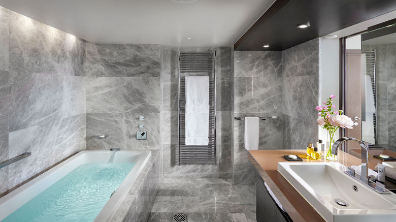 <b>Mandarin Oriental, Geneva Room</b>. Images powered by <a href="https://www.leonardoworldwide.com/" title="Leonardo Worldwide" target="_blank">Leonardo</a>.