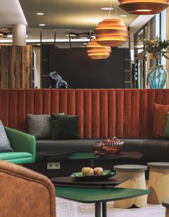 Holiday Inn the niu Hop