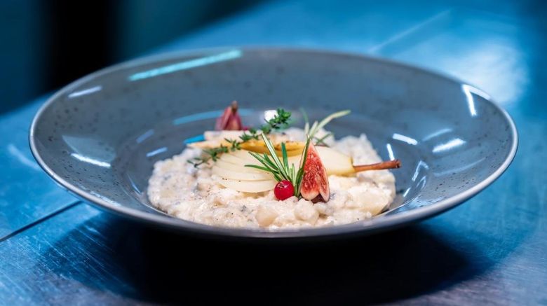 <b>Delfino Hotel Restaurant</b>. Images powered by <a href="https://www.leonardoworldwide.com/" title="Leonardo Worldwide" target="_blank">Leonardo</a>.