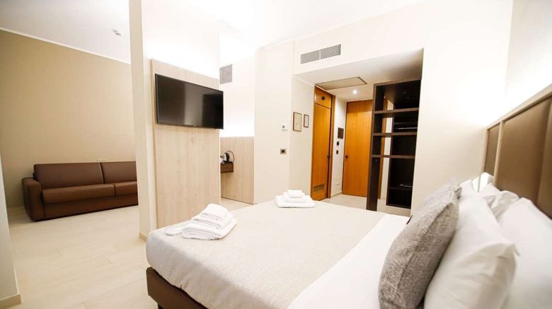 <b>Diplomatic Hotel Room</b>. Images powered by <a href="https://www.leonardoworldwide.com/" title="Leonardo Worldwide" target="_blank">Leonardo</a>.
