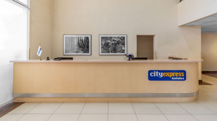 City Express by Marriott Ciudad Obregon Lobby