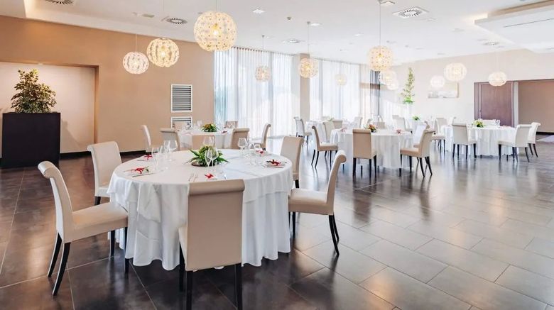 <b>HVB Palace Hotel Resid Villa Bartolomea Meeting</b>. Images powered by <a href="https://www.leonardoworldwide.com/" title="Leonardo Worldwide" target="_blank">Leonardo</a>.
