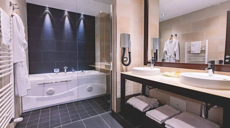 <b>HVB Palace Hotel Resid Villa Bartolomea Room</b>. Images powered by <a href="https://www.leonardoworldwide.com/" title="Leonardo Worldwide" target="_blank">Leonardo</a>.