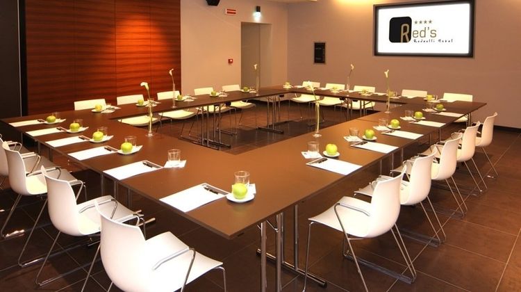 Red's Redaelli Hotel Meeting