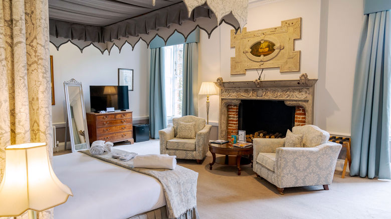 <b>Hintlesham Hall Room</b>. Images powered by <a href="https://www.leonardoworldwide.com/" title="Leonardo Worldwide" target="_blank">Leonardo</a>.