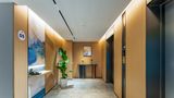 Holiday Inn Exp Riverside Lobby
