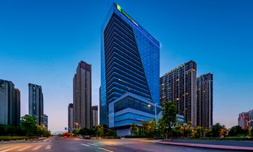 Holiday Inn Exp Riverside