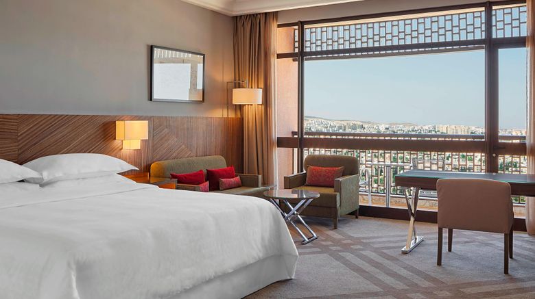 <b>Sheraton Tunis Hotel Room</b>. Images powered by <a href="https://www.leonardoworldwide.com/" title="Leonardo Worldwide" target="_blank">Leonardo</a>.