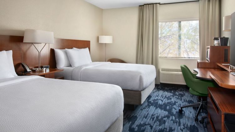 Fairfield Inn & Suites Wallingford New Haven Room