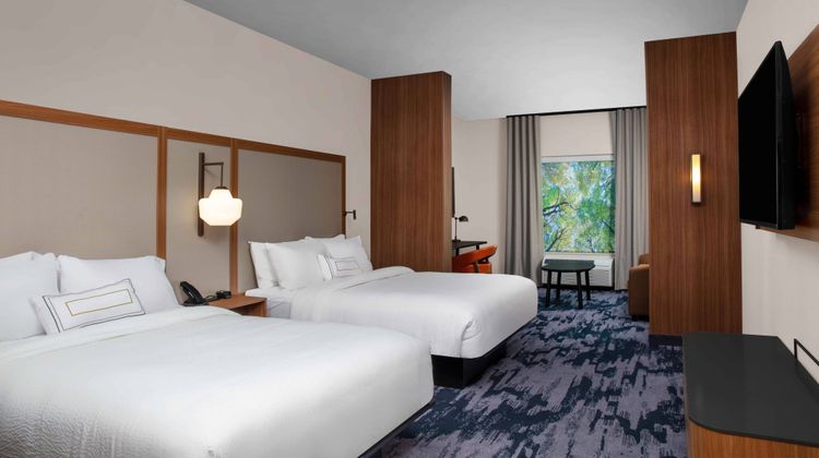 Fairfield Inn & Suites Lewisburg Suite