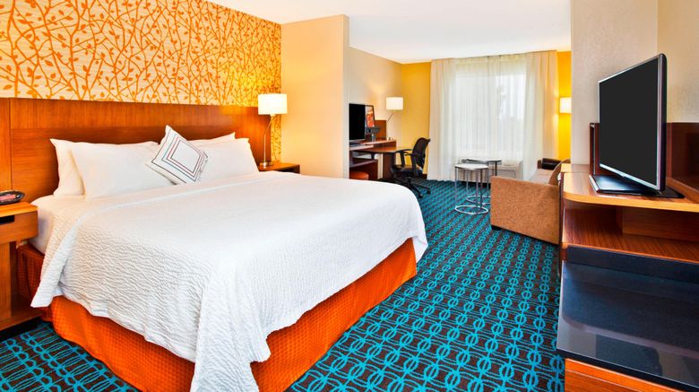<b>Fairfield Inn & Suites Madison West Suite</b>. Images powered by <a href="https://www.leonardoworldwide.com/" title="Leonardo Worldwide" target="_blank">Leonardo</a>.