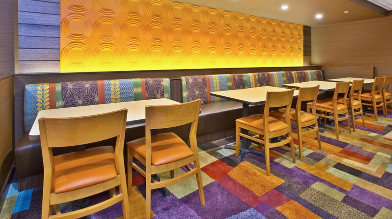 <b>Fairfield Inn & Suites Madison West Restaurant</b>. Images powered by <a href="https://www.leonardoworldwide.com/" title="Leonardo Worldwide" target="_blank">Leonardo</a>.