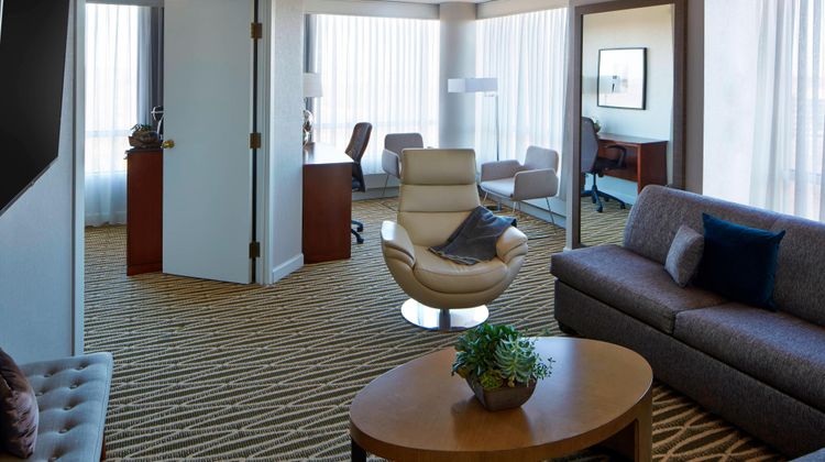 Marriott Southwest Minneapolis Suite