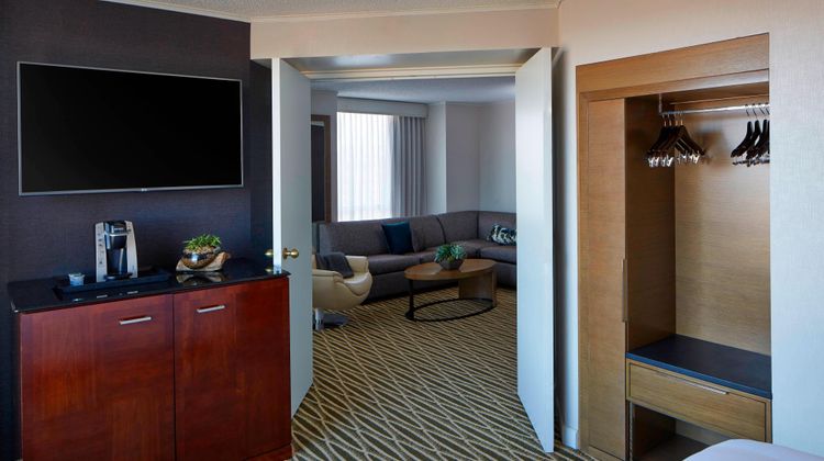 Marriott Southwest Minneapolis Suite