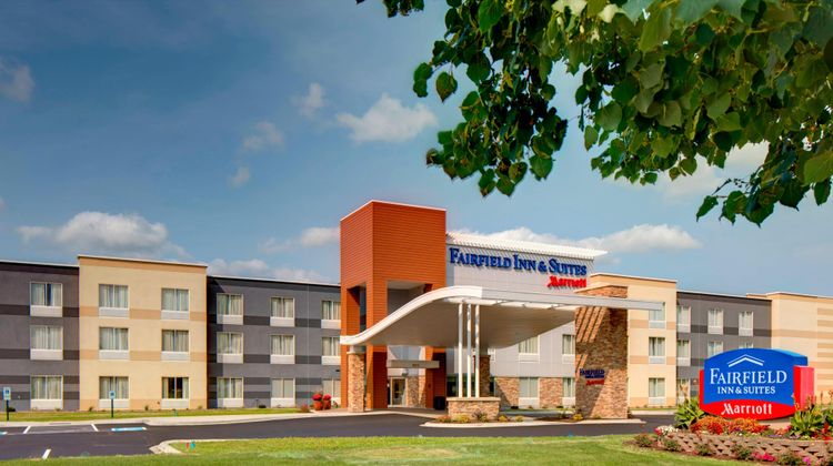 Fairfield Inn & Suites Madison West Exterior