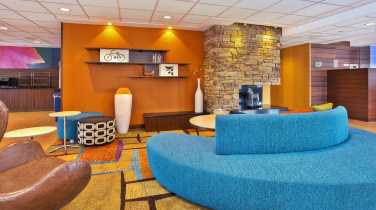 Fairfield Inn & Suites Madison West Lobby