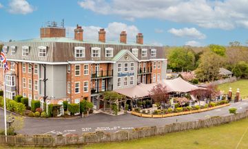 Balmer Lawn Hotel