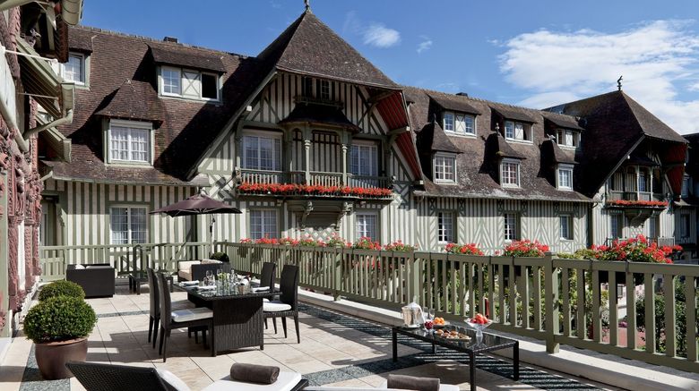 <b>Hotel Normandy Barriere Suite</b>. Images powered by <a href="https://www.leonardoworldwide.com/" title="Leonardo Worldwide" target="_blank">Leonardo</a>.