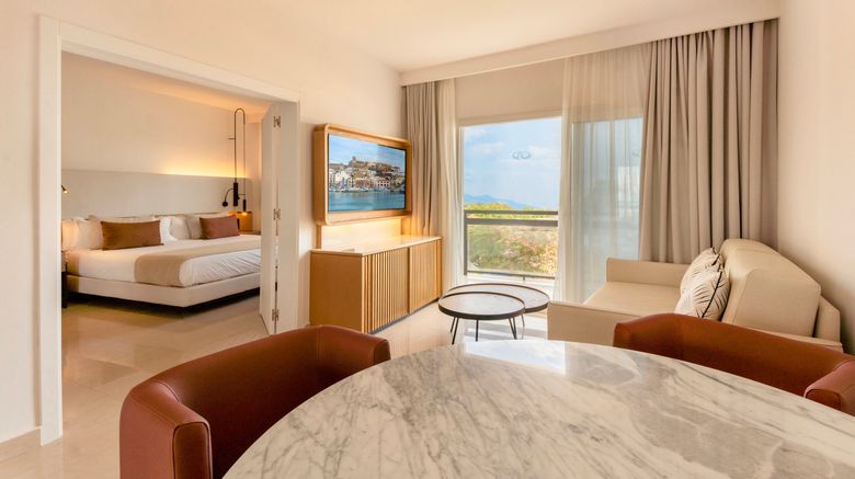 <b>Grand Palladium Palace Ibiza Resort Suite</b>. Images powered by <a href="https://www.leonardoworldwide.com/" title="Leonardo Worldwide" target="_blank">Leonardo</a>.