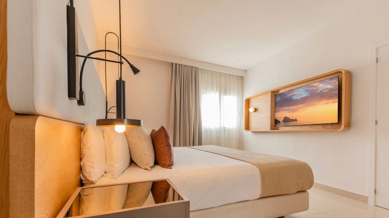 <b>Grand Palladium Palace Ibiza Resort Suite</b>. Images powered by <a href="https://www.leonardoworldwide.com/" title="Leonardo Worldwide" target="_blank">Leonardo</a>.