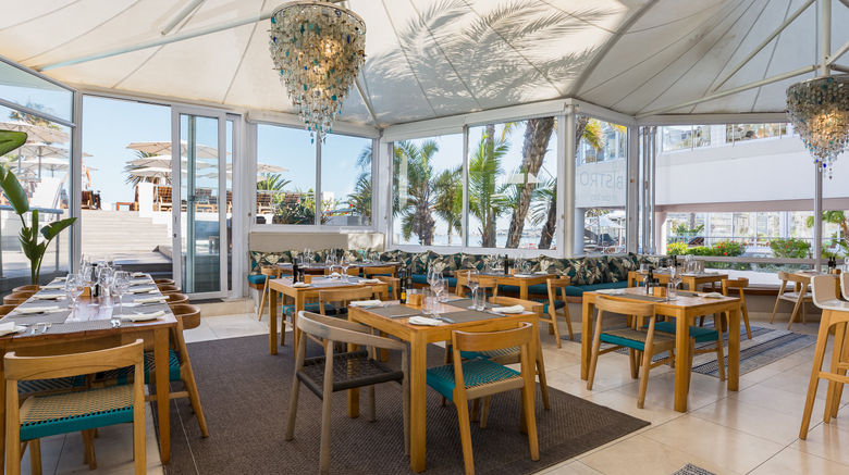 <b>The Bay Hotel Restaurant</b>. Images powered by <a href="https://www.leonardoworldwide.com/" title="Leonardo Worldwide" target="_blank">Leonardo</a>.