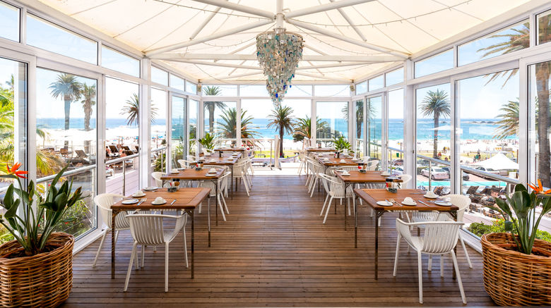 <b>The Bay Hotel Restaurant</b>. Images powered by <a href="https://www.leonardoworldwide.com/" title="Leonardo Worldwide" target="_blank">Leonardo</a>.