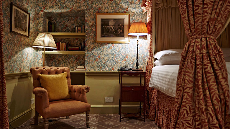 <b>The Devonshire Arms Country House Hotel Room</b>. Images powered by <a href="https://www.leonardoworldwide.com/" title="Leonardo Worldwide" target="_blank">Leonardo</a>.