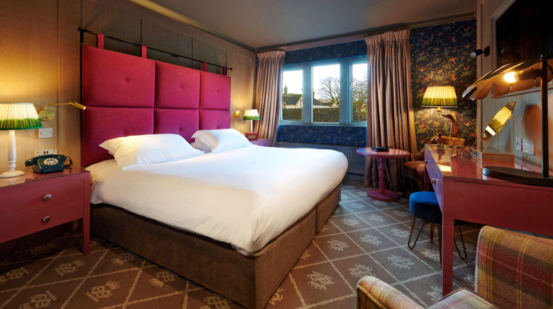 <b>The Devonshire Arms Country House Hotel Room</b>. Images powered by <a href="https://www.leonardoworldwide.com/" title="Leonardo Worldwide" target="_blank">Leonardo</a>.