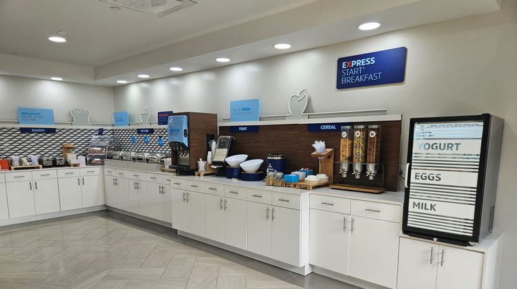Holiday Inn Express & Suites Clermont SE Restaurant