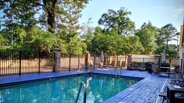 Holiday Inn Express & Suites Mobile West Pool