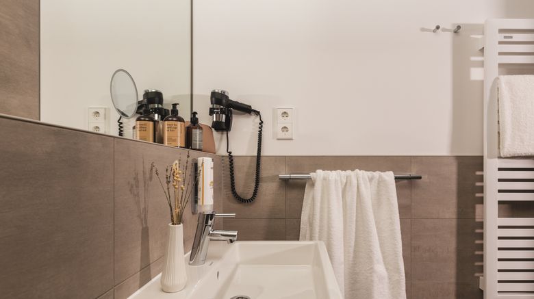 <b>Candlewood Suites Berlin Charlottenburg Room</b>. Images powered by <a href="https://www.leonardoworldwide.com/" title="Leonardo Worldwide" target="_blank">Leonardo</a>.