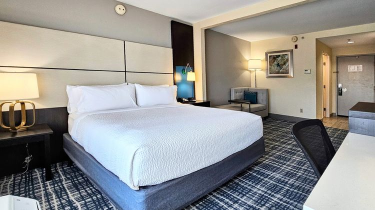 Holiday Inn Belcamp Aberdeen Room