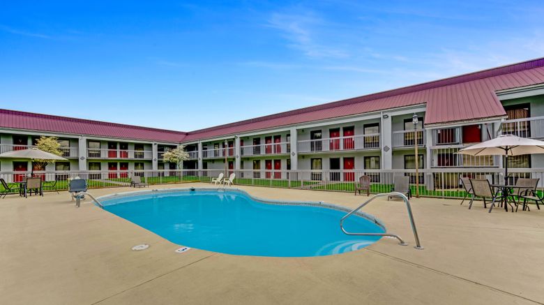 <b>Red Roof Inn Kingsport Pool</b>. Images powered by <a href="https://www.leonardoworldwide.com/" title="Leonardo Worldwide" target="_blank">Leonardo</a>.