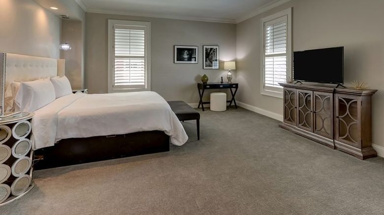 <b>The Mantissa Executive Suites & Spa Suite</b>. Images powered by <a href="https://www.leonardoworldwide.com/" title="Leonardo Worldwide" target="_blank">Leonardo</a>.