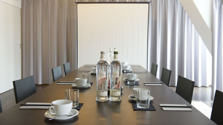 <b>HOTEL Q! BERLIN Meeting</b>. Images powered by <a href="https://www.leonardoworldwide.com/" title="Leonardo Worldwide" target="_blank">Leonardo</a>.