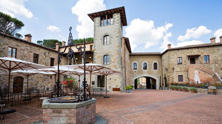 Castel Monastero Exterior