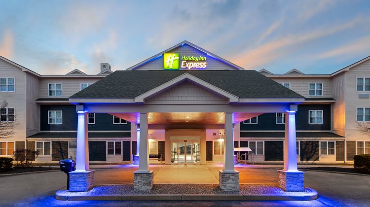 Holiday Inn Express Exterior
