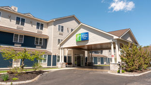 Holiday Inn Express & Stes Hampton South
